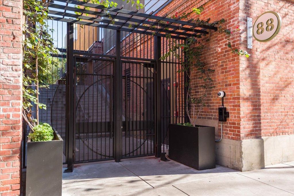 88 Bush Street 3203, San Jose, CA 95126