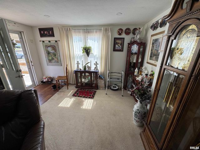 1503 SUMMER Street, Pekin, IL 61554