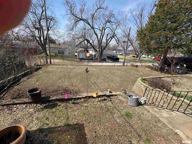 1503 SUMMER Street, Pekin, IL 61554