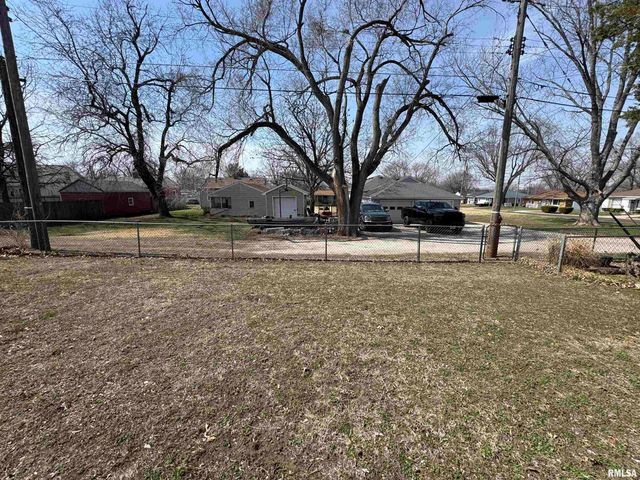 1503 SUMMER Street, Pekin, IL 61554