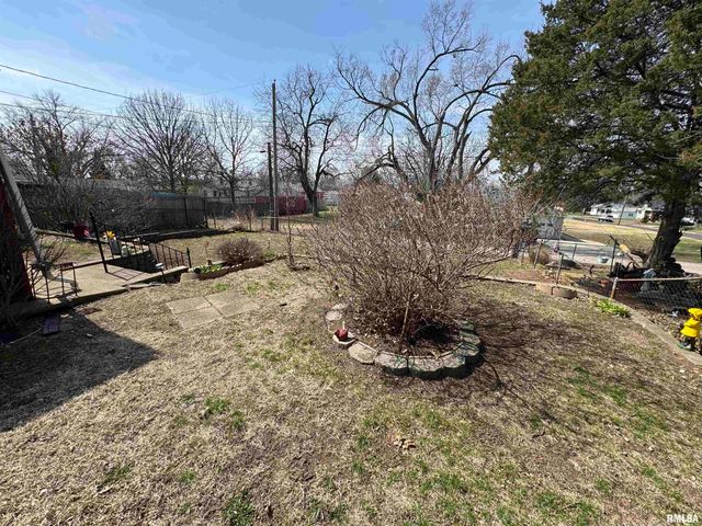 1503 SUMMER Street, Pekin, IL 61554