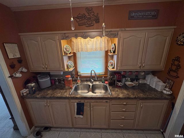 1503 SUMMER Street, Pekin, IL 61554