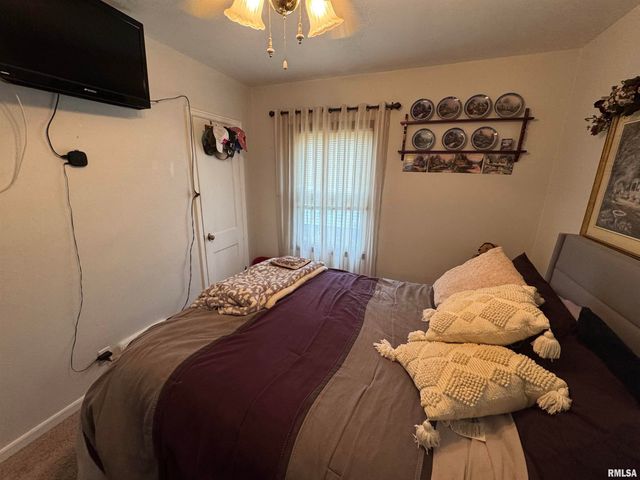 1503 SUMMER Street, Pekin, IL 61554