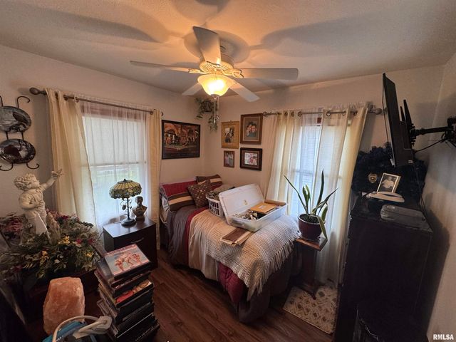 1503 SUMMER Street, Pekin, IL 61554
