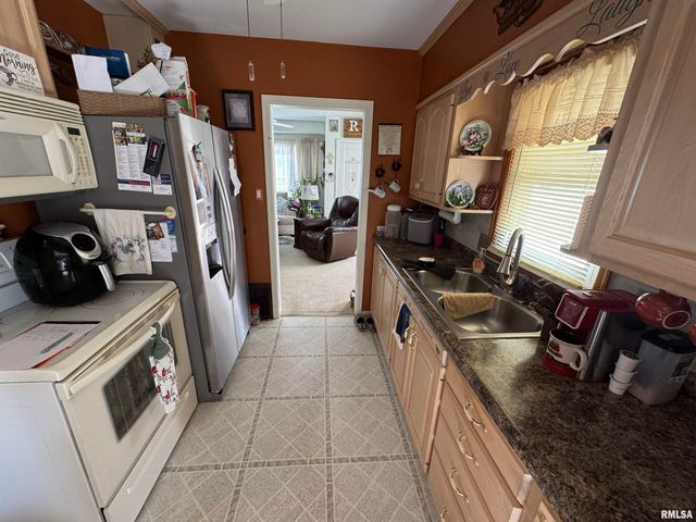1503 SUMMER Street, Pekin, IL 61554