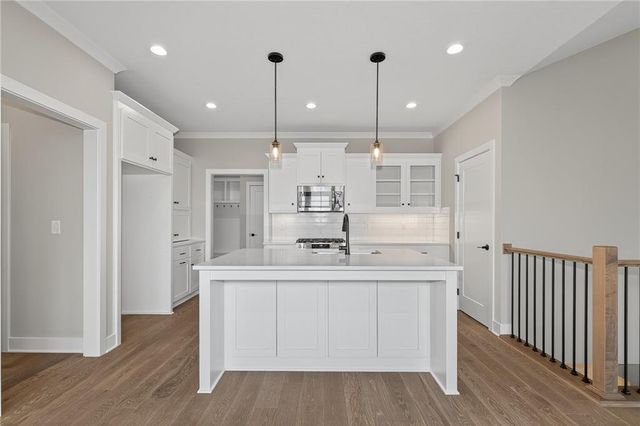 22214 W 82nd Terrace, Lenexa, KS 66220