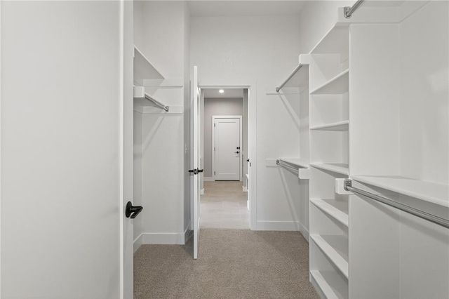 22214 W 82nd Terrace, Lenexa, KS 66220