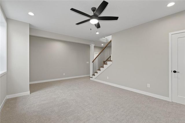 22214 W 82nd Terrace, Lenexa, KS 66220