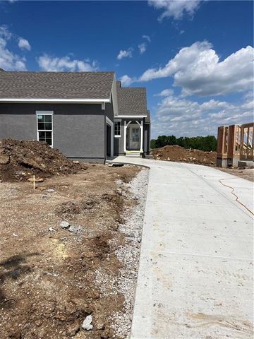 22214 W 82nd Terrace, Lenexa, KS 66220