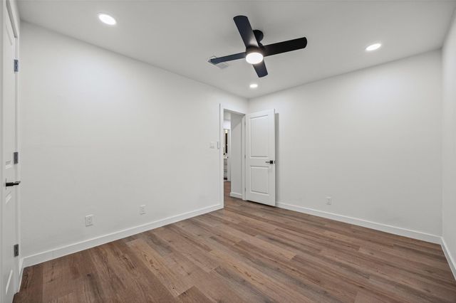 9219 Hunters TRCE E, Austin, TX 78758