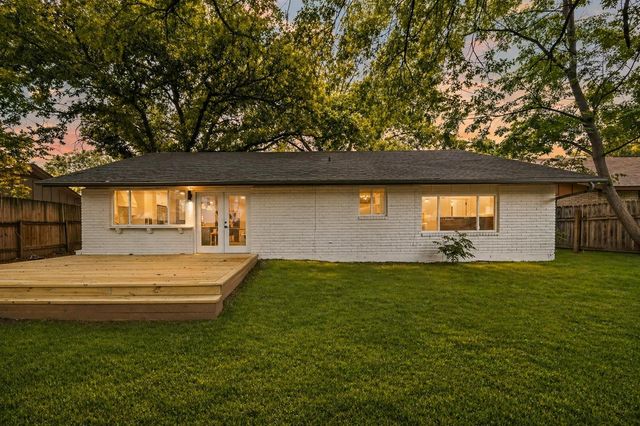 9219 Hunters TRCE E, Austin, TX 78758