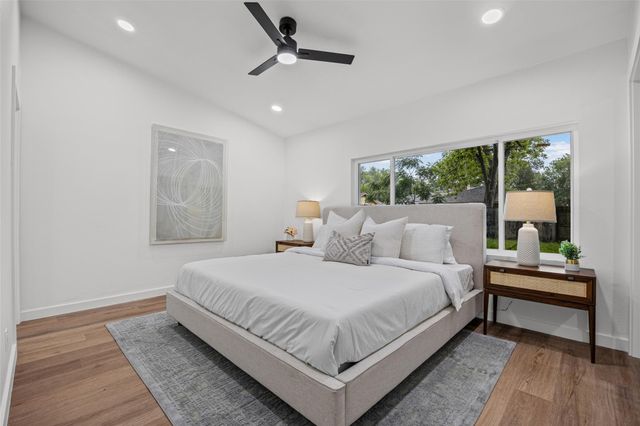 9219 Hunters TRCE E, Austin, TX 78758