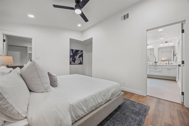9219 Hunters TRCE E, Austin, TX 78758