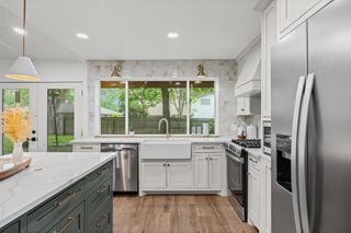 9219 Hunters TRCE E, Austin, TX 78758