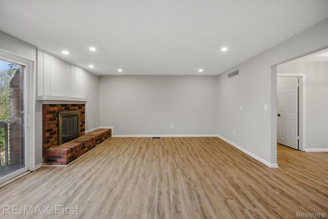 6620 RED CEDAR Lane, West Bloomfield Charter Township, MI 48324