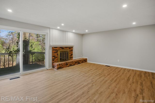 6620 RED CEDAR Lane, West Bloomfield Charter Township, MI 48324