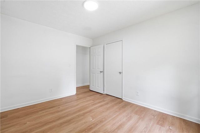 996 Park Forest Trl NW, Lilburn, GA 30047
