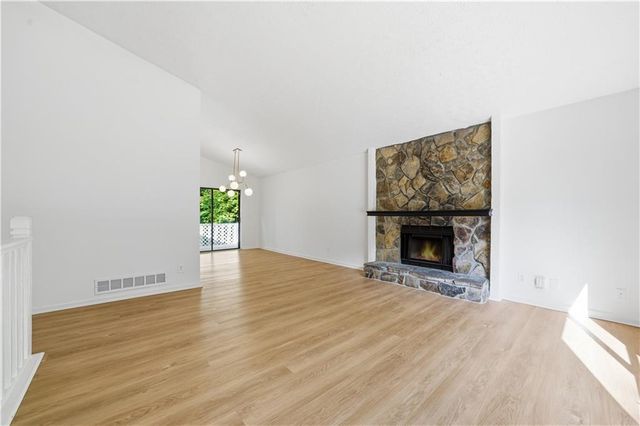 996 Park Forest Trl NW, Lilburn, GA 30047