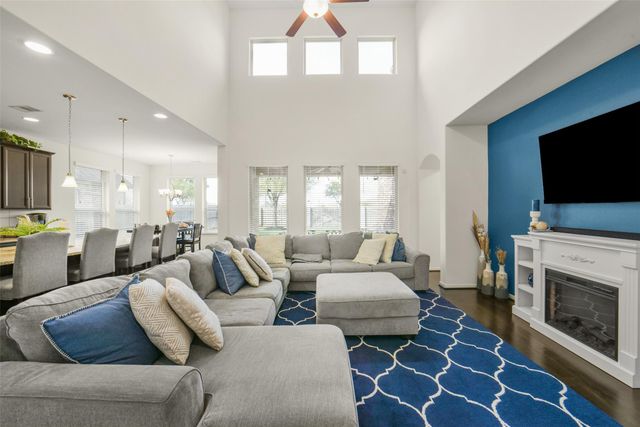 842 Butterfly Garden Trail, Richmond, TX 77406