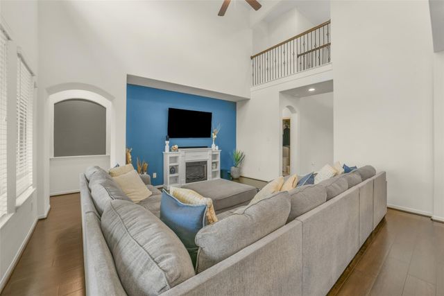 842 Butterfly Garden Trail, Richmond, TX 77406