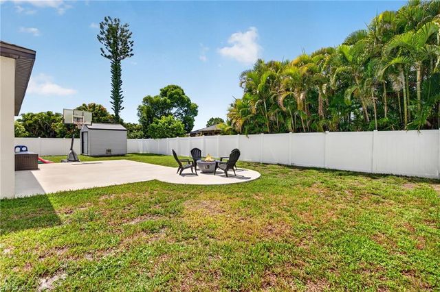 1809 26th ST, Cape Coral, FL 33914