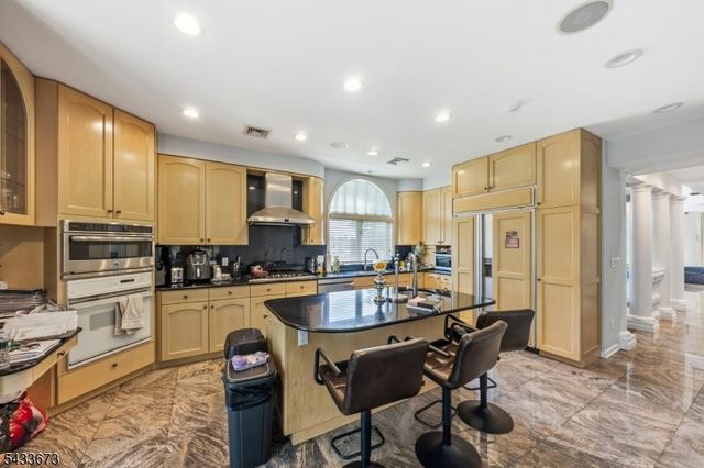 1 Brighton Ct, Livingston Twp., NJ 07039