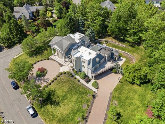 1 Brighton Ct, Livingston Twp., NJ 07039