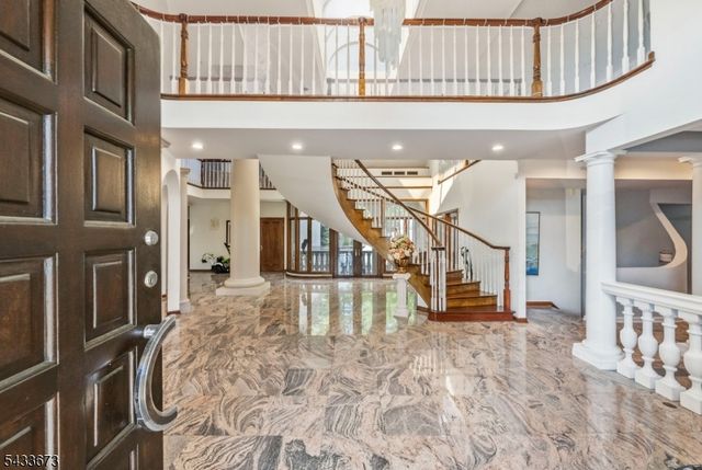 1 Brighton Ct, Livingston Twp., NJ 07039