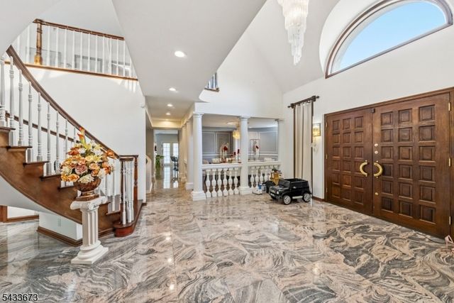 1 Brighton Ct, Livingston Twp., NJ 07039