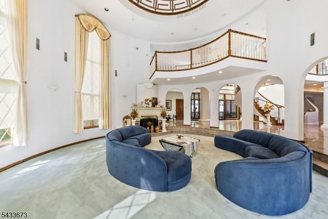 1 Brighton Ct, Livingston Twp., NJ 07039