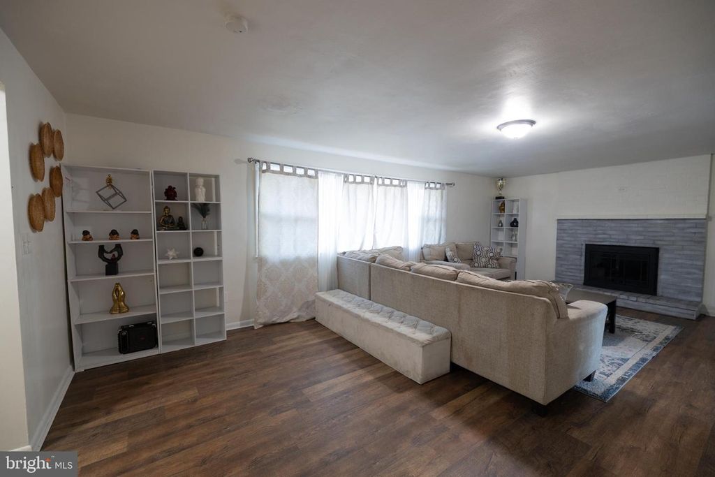 1504 PELHAM RD, Harrisburg, PA 17110