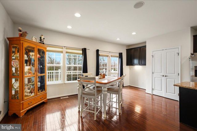 56 VILLAGE GREEN LN, Sicklerville, NJ 08081