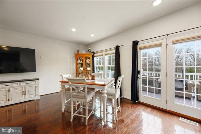 56 VILLAGE GREEN LN, Sicklerville, NJ 08081