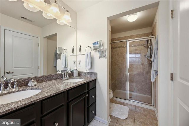 56 VILLAGE GREEN LN, Sicklerville, NJ 08081