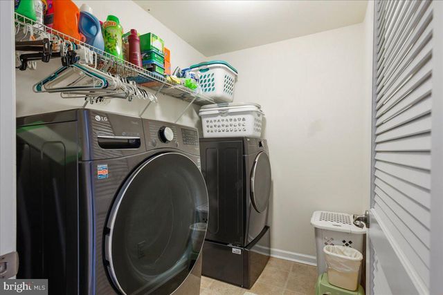 56 VILLAGE GREEN LN, Sicklerville, NJ 08081