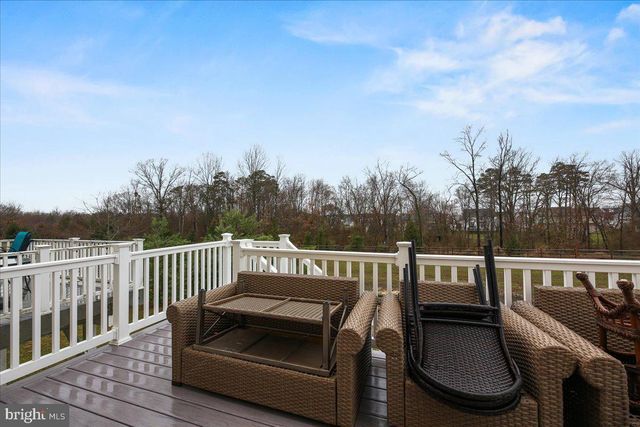 56 VILLAGE GREEN LN, Sicklerville, NJ 08081