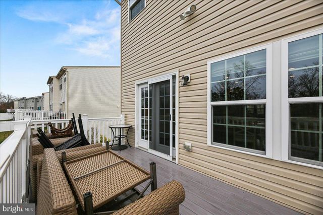 56 VILLAGE GREEN LN, Sicklerville, NJ 08081