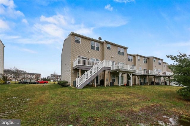 56 VILLAGE GREEN LN, Sicklerville, NJ 08081