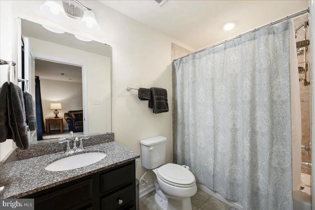 56 VILLAGE GREEN LN, Sicklerville, NJ 08081