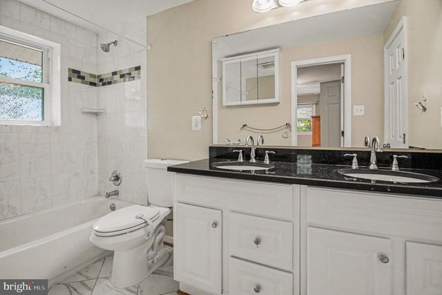 7409 LAKE DR, Manassas, VA 20111