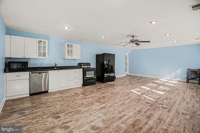 7409 LAKE DR, Manassas, VA 20111