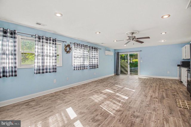 7409 LAKE DR, Manassas, VA 20111