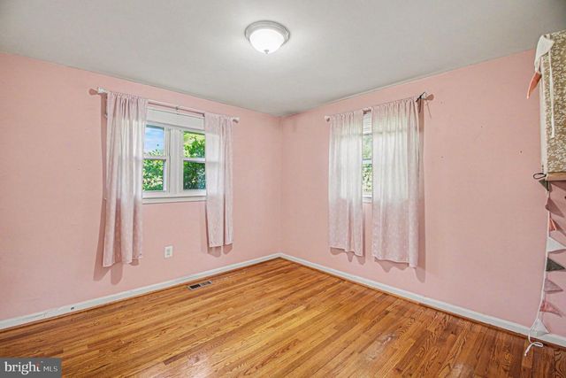 7409 LAKE DR, Manassas, VA 20111