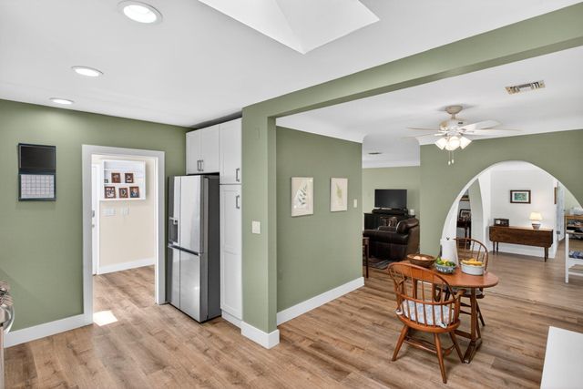 581 SE 11th Street, Pompano Beach, FL 33060