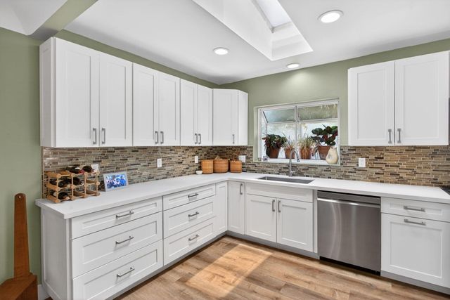 581 SE 11th Street, Pompano Beach, FL 33060