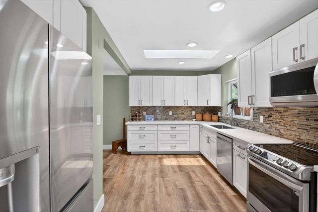 581 SE 11th Street, Pompano Beach, FL 33060