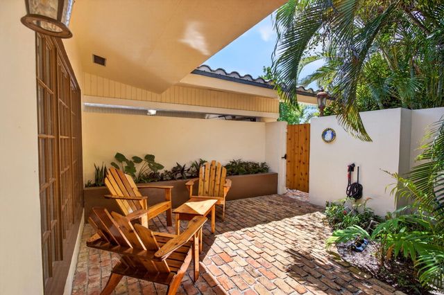 581 SE 11th Street, Pompano Beach, FL 33060