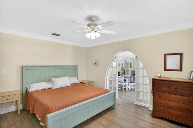 581 SE 11th Street, Pompano Beach, FL 33060