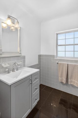 581 SE 11th Street, Pompano Beach, FL 33060