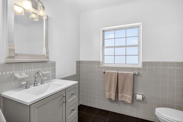 581 SE 11th Street, Pompano Beach, FL 33060
